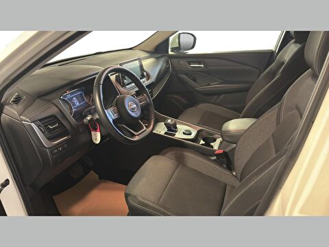 nissan, qashqai, suv 1.3 dıg-t 12v mhev 4x4 sky pack x-tronic, otomatik, mhev 2.el otomobil | renew 7