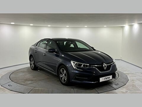 Sedan 1.3 TCe Touch EDC, 2. el otomobil | renew