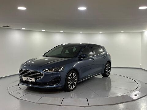 1.0 Ecoboost Titanium Stil, 2. el otomobil | renew