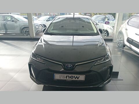 Sedan 1.8 Hybrid Flame X-Pack e-CVT, 2. el otomobil | renew