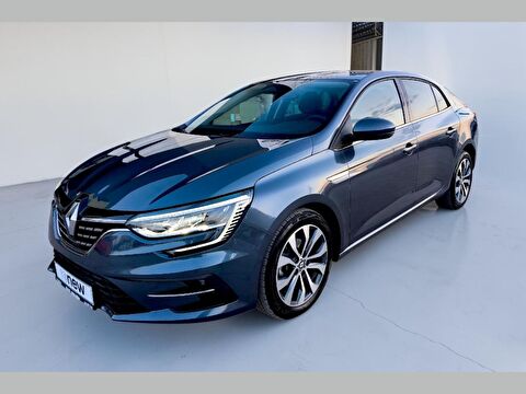 Sedan 1.3 TCe Icon EDC, 2. el otomobil | renew