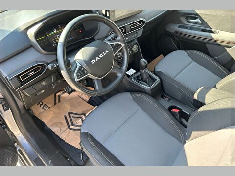 dacia, jogger, 1.6 hybrid extreme (7 koltuk), otomatik, benzin 2.el otomobil | renew 17