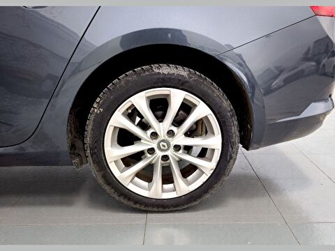 renault, megane, sedan 1.3 tce ıcon edc, otomatik, benzin 2.el otomobil | renew 23