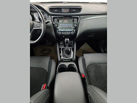 nissan, qashqai, suv 1.3 dıg-t midnight edition dct, otomatik, benzin 2.el otomobil | renew 19