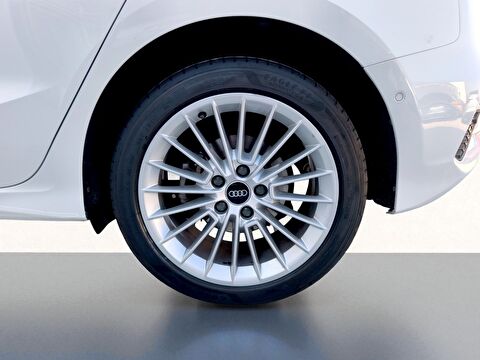 audi, a3, sportback 35 tfsı mhev advanced s-tronic, otomatik, mhev 2.el otomobil | renew 11