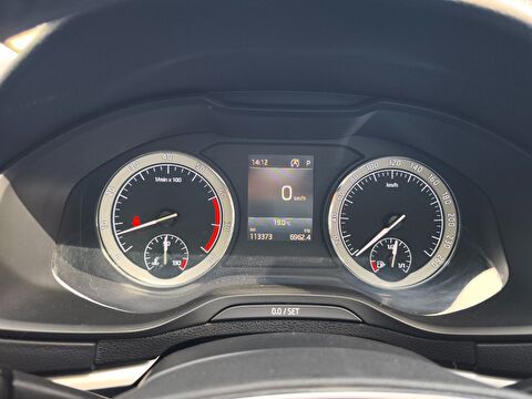 skoda, karoq, 1.5 tsı act premium dsg, otomatik, benzin 2.el otomobil | renew 13