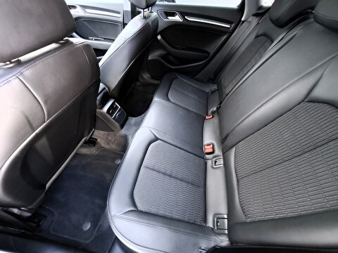 audi, a3, sedan 35 tfsı design s-tronic, otomatik, benzin 2.el otomobil | renew 20
