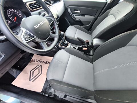dacia, duster, 1.3 turbo extreme 4x2 edc, otomatik, benzin 2.el otomobil | renew 17
