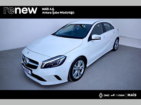 Hatchback 180 CDI BlueEFFICIENCY Urban 7G-DCT, 2. el otomobil | renew