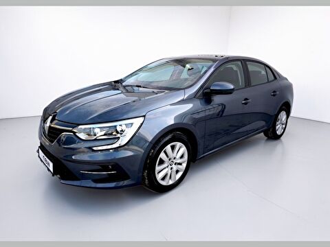 Sedan 1.3 TCe Touch EDC, 2. el otomobil | renew