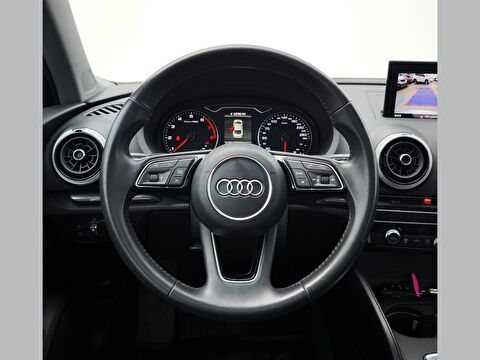 audi, a3, sedan 35 tfsı design s-tronic, otomatik, benzin 2.el otomobil | renew 18