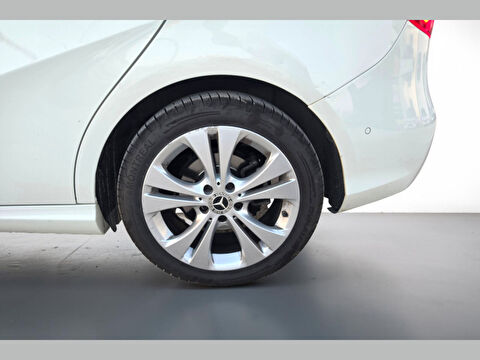 mercedes-benz, b serisi, b 180 blueeffıcıency urban 7g-dct, otomatik, benzin 2.el otomobil | renew 23