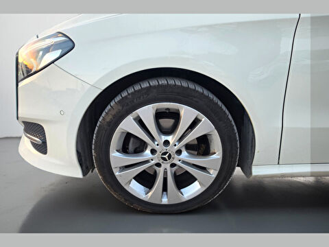 mercedes-benz, b serisi, b 180 blueeffıcıency urban 7g-dct, otomatik, benzin 2.el otomobil | renew 24