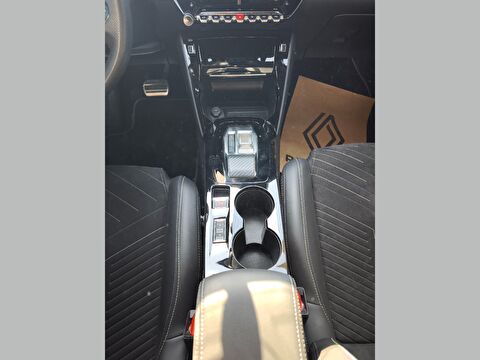 peugeot, 2008, crossover 1.2 puretech gt eat8, otomatik, benzin 2.el otomobil | renew 27