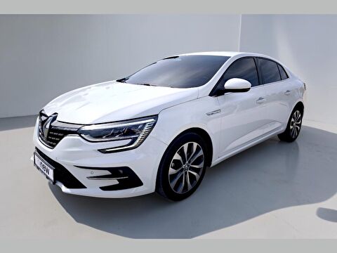 Sedan 1.3 TCe Icon EDC, 2. el otomobil | renew