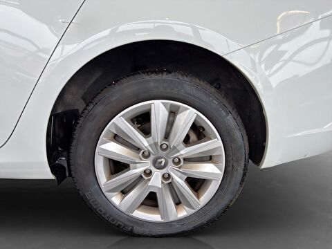 renault, megane, sedan 1.3 tce joy edc, otomatik, benzin 2.el otomobil | renew 9