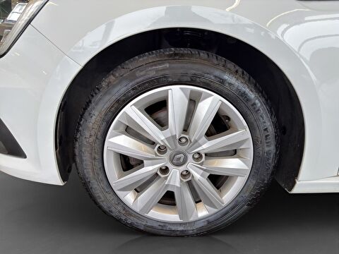 renault, megane, sedan 1.3 tce joy edc, otomatik, benzin 2.el otomobil | renew 9