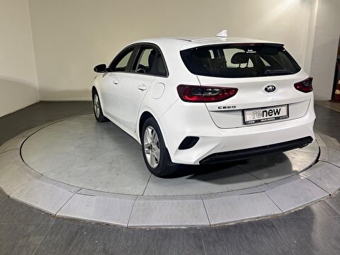 kia, cee'd, hatchback 1.6 crdı elegance dct, otomatik, dizel 2.el otomobil | renew 19