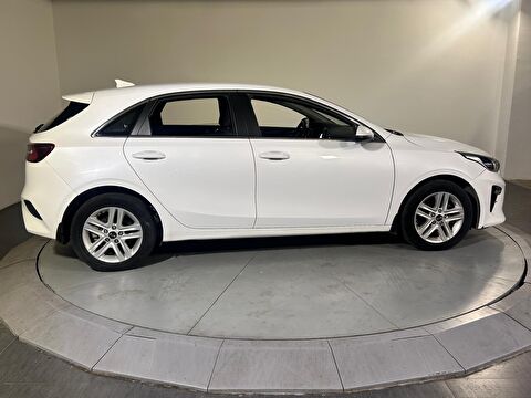 kia, cee'd, hatchback 1.6 crdı elegance dct, otomatik, dizel 2.el otomobil | renew 31