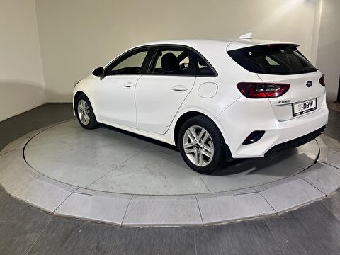 kia, cee'd, hatchback 1.6 crdı elegance dct, otomatik, dizel 2.el otomobil | renew 18