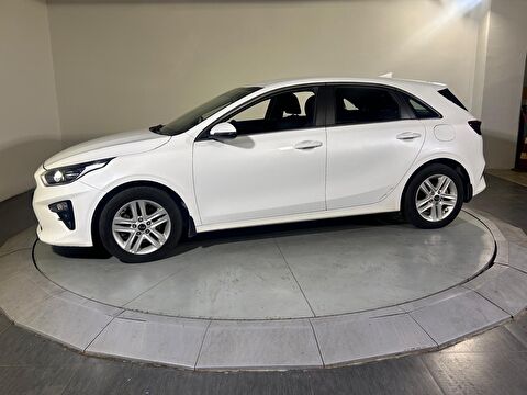 kia, cee'd, hatchback 1.6 crdı elegance dct, otomatik, dizel 2.el otomobil | renew 15