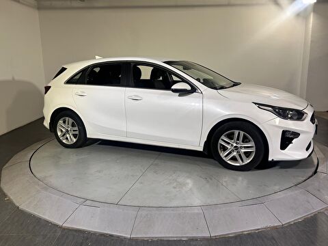 kia, cee'd, hatchback 1.6 crdı elegance dct, otomatik, dizel 2.el otomobil | renew 4