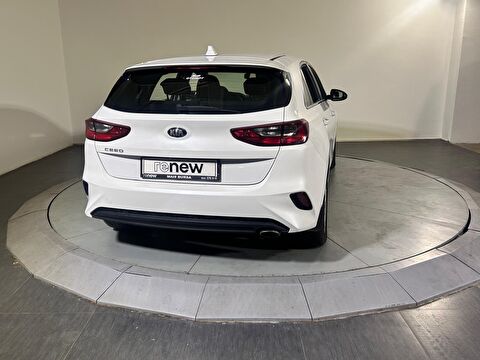 kia, cee'd, hatchback 1.6 crdı elegance dct, otomatik, dizel 2.el otomobil | renew 22
