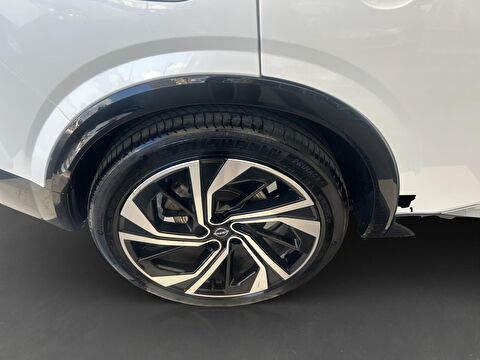 nissan, qashqai, 1.3 dıg-t mhev platinum premium 4x4 cvt, otomatik, benzin 2.el otomobil | renew 9