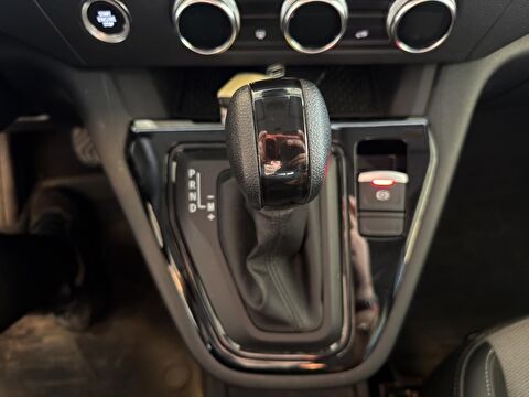renault, kangoo multix, 1.3 tce ıconic edc, otomatik, benzin 2.el otomobil | renew 18