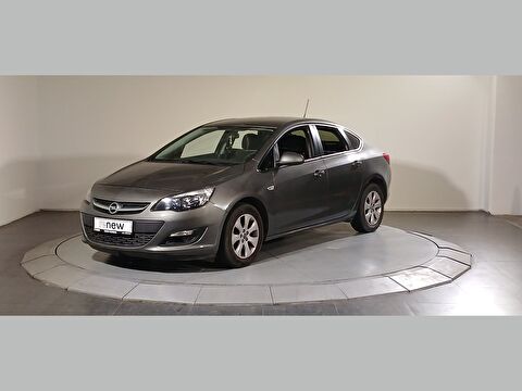 Sedan 1.6 Edition Plus, 2. el otomobil | renew