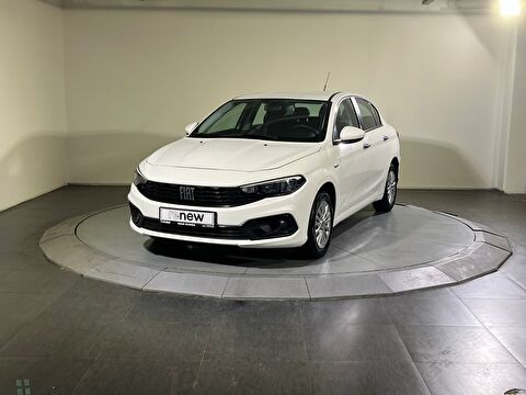 Sedan 1.3 MultiJet Easy, 2. el otomobil | renew