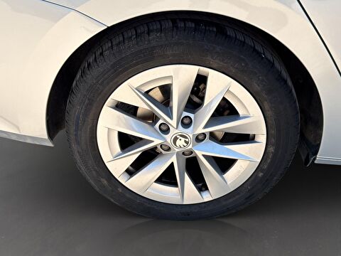 skoda, octavia, 1.5 tsı mhev premium dsg, otomatik, benzin 2.el otomobil | renew 7