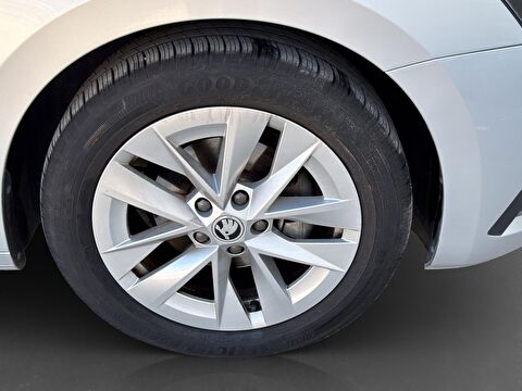 skoda, octavia, 1.5 tsı mhev premium dsg, otomatik, benzin 2.el otomobil | renew 8