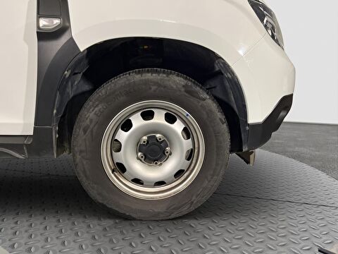 dacia, duster, 1.3 turbo essential edc 4x2, otomatik, benzin 2.el otomobil | renew 6