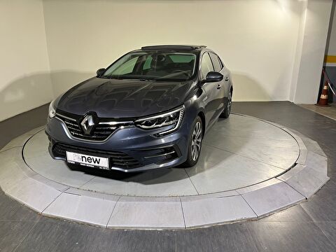 Sedan 1.3 TCe Icon EDC, 2. el otomobil | renew