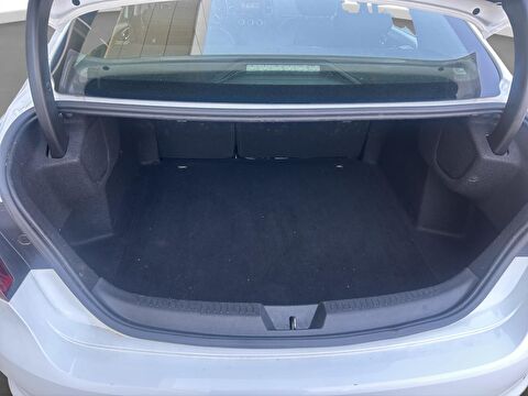 renault, megane, sedan 1.3 tce touch edc, otomatik, benzin 2.el otomobil | renew 10
