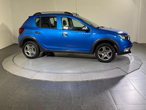 dacia, sandero, hatchback 0.9 tce stepway easy-r, otomatik, benzin 2.el otomobil | renew 13