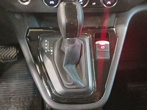 renault, kangoo multix, 1.3 tce ıconic edc, otomatik, benzin 2.el otomobil | renew 16