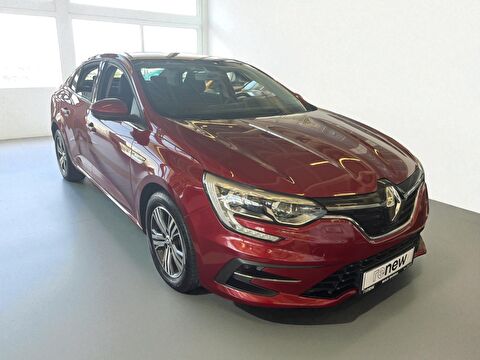 Sedan 1.3 TCe Touch EDC, 2. el otomobil | renew
