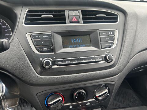 hyundai, i20, hatchback 1.4 mpı jump otomatik, otomatik, benzin 2.el otomobil | renew 15