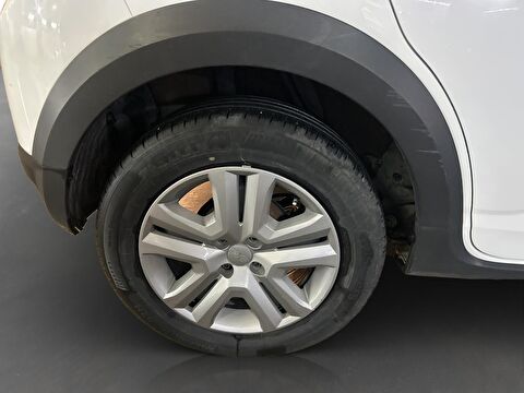 dacia, sandero stepway, 1.0 turbo essential cvt, otomatik, benzin 2.el otomobil | renew 8