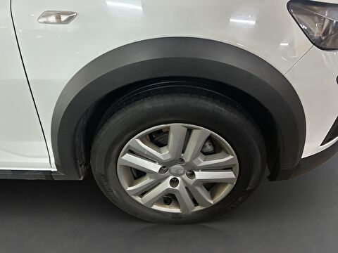 dacia, sandero stepway, 1.0 turbo essential cvt, otomatik, benzin 2.el otomobil | renew 9