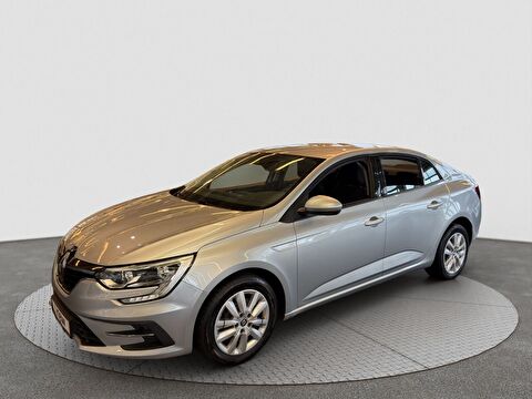 Sedan 1.3 TCe Touch EDC, 2. el otomobil | renew