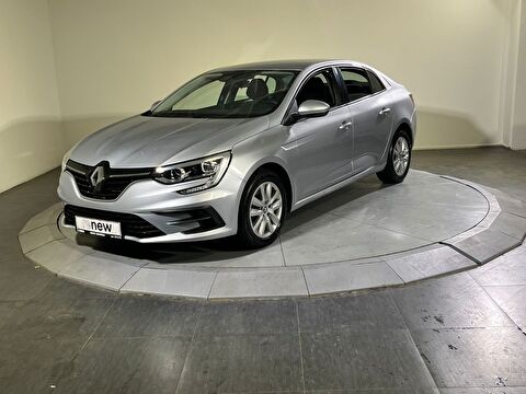 Sedan 1.3 TCe Touch EDC, 2. el otomobil | renew