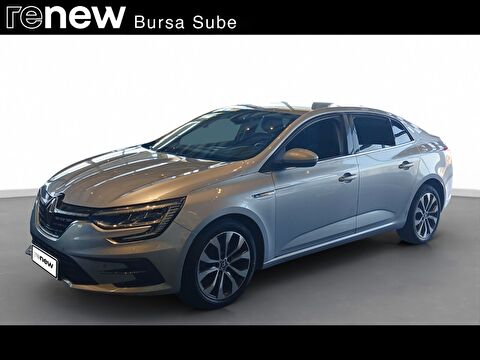 Sedan 1.3 TCe Icon EDC, 2. el otomobil | renew