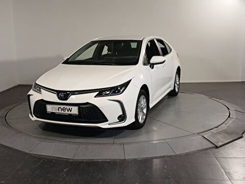 Toyota, Corolla, Sedan 1.8 Hybrid Dream e-CVT, Otomatik, Hybrid 2. el otomobil | renew Mobile