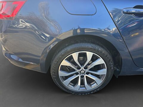 renault, megane, sedan 1.3 tce ıcon edc, otomatik, benzin 2.el otomobil | renew 8