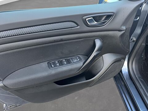 renault, megane, sedan 1.3 tce touch edc, otomatik, benzin 2.el otomobil | renew 17