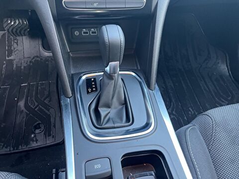 renault, megane, sedan 1.3 tce touch edc, otomatik, benzin 2.el otomobil | renew 13