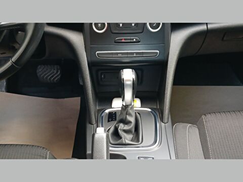 renault, megane, sedan 1.5 dcı touch edc, otomatik, dizel 2.el otomobil | renew 18